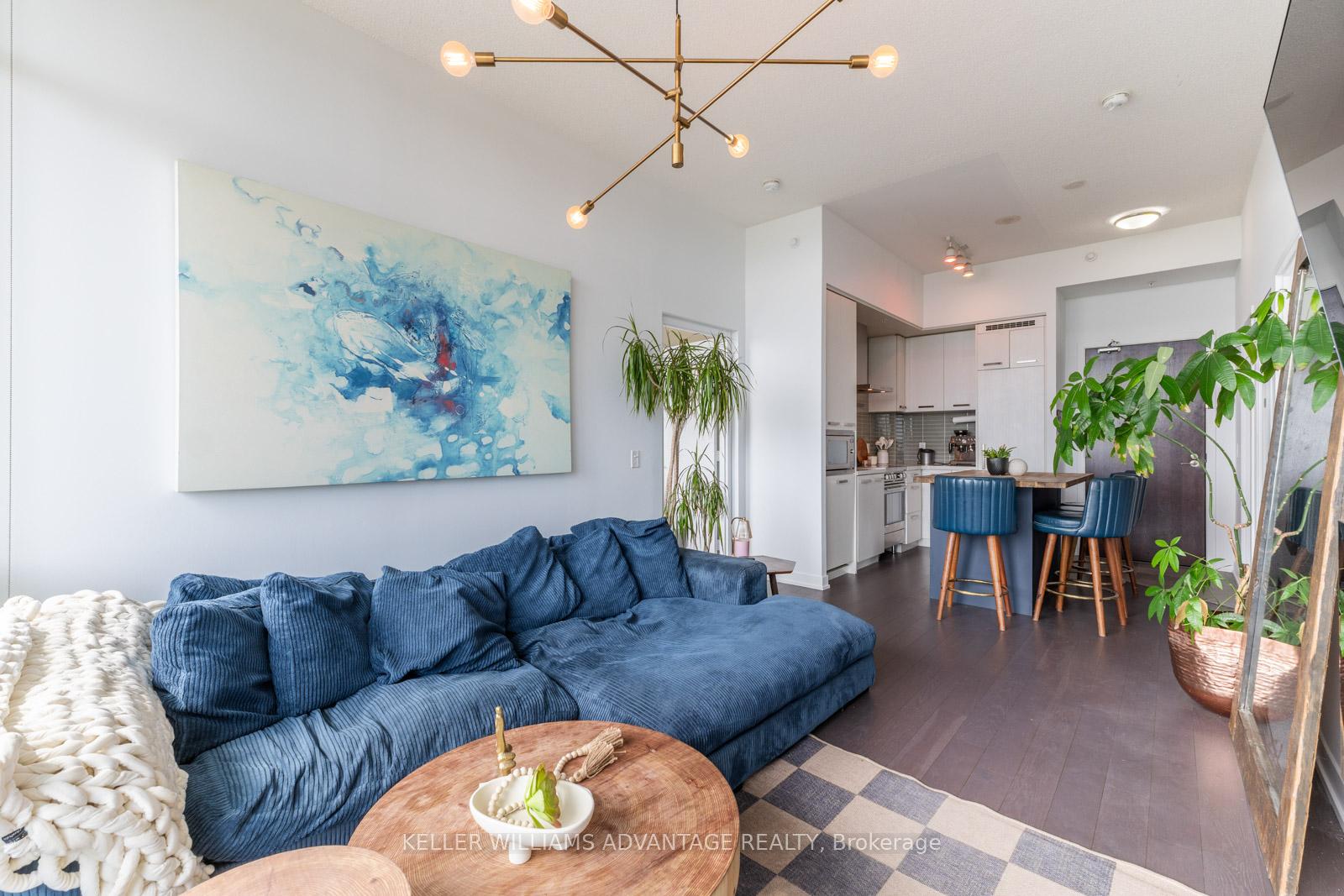 2 Bedrooms Condo at 120 Bayview, Toronto For sale