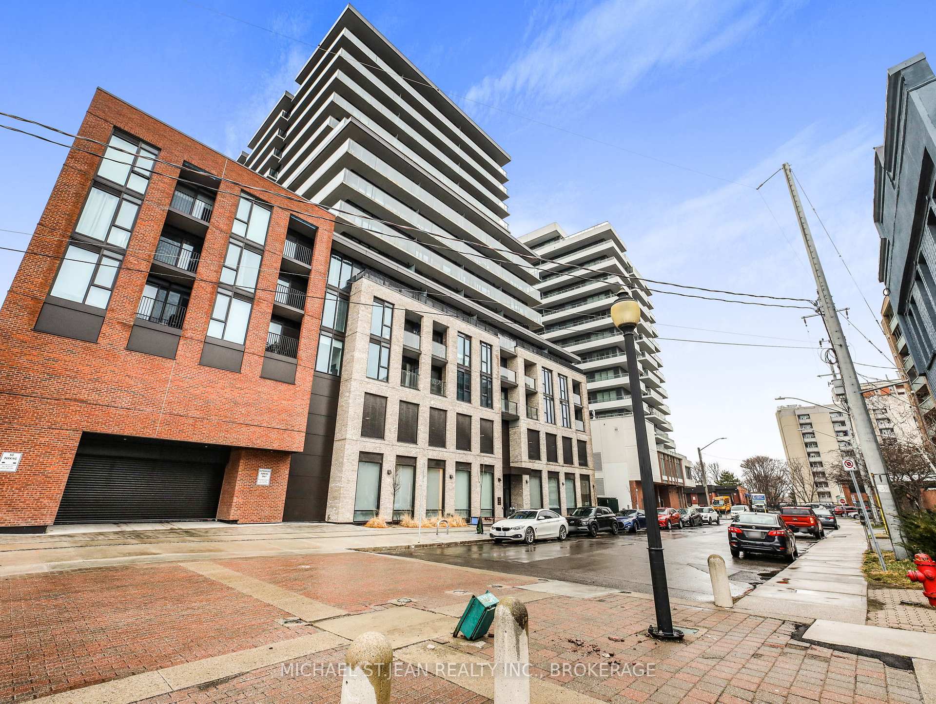 1 Bedroom Condo at 1 Jarvis,  Hamilton For sale
