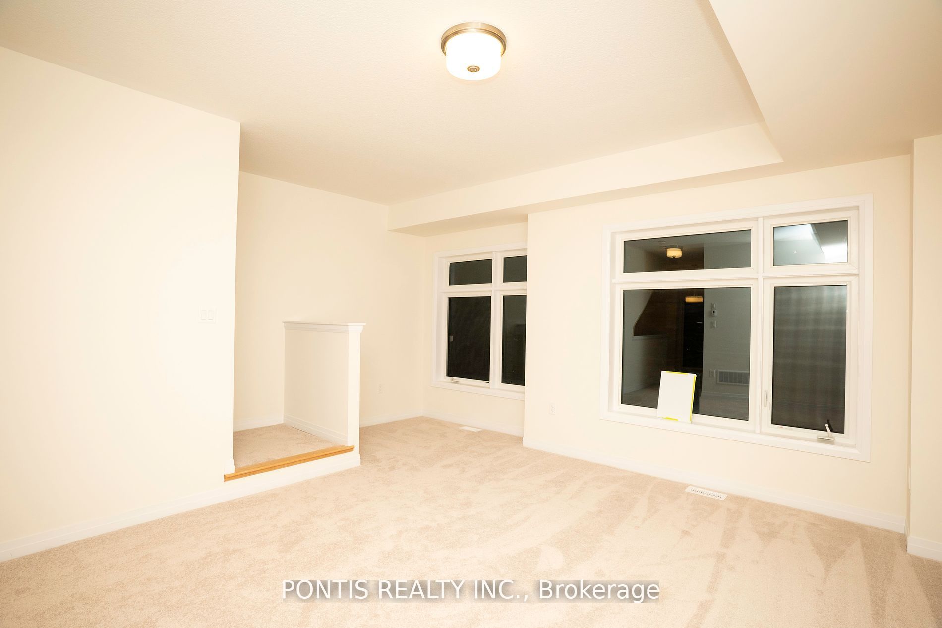 88 Fieldridge Crescent