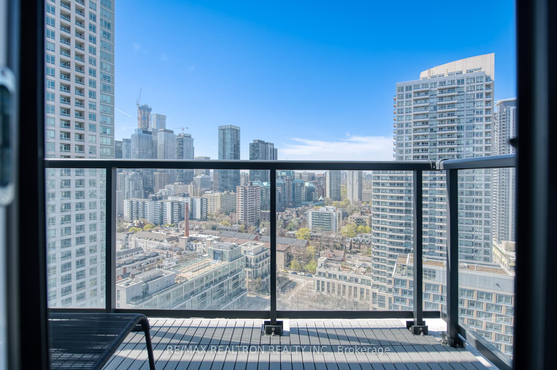 1 Bedroom Condo at 159 Wellesley,  Toronto For sale
