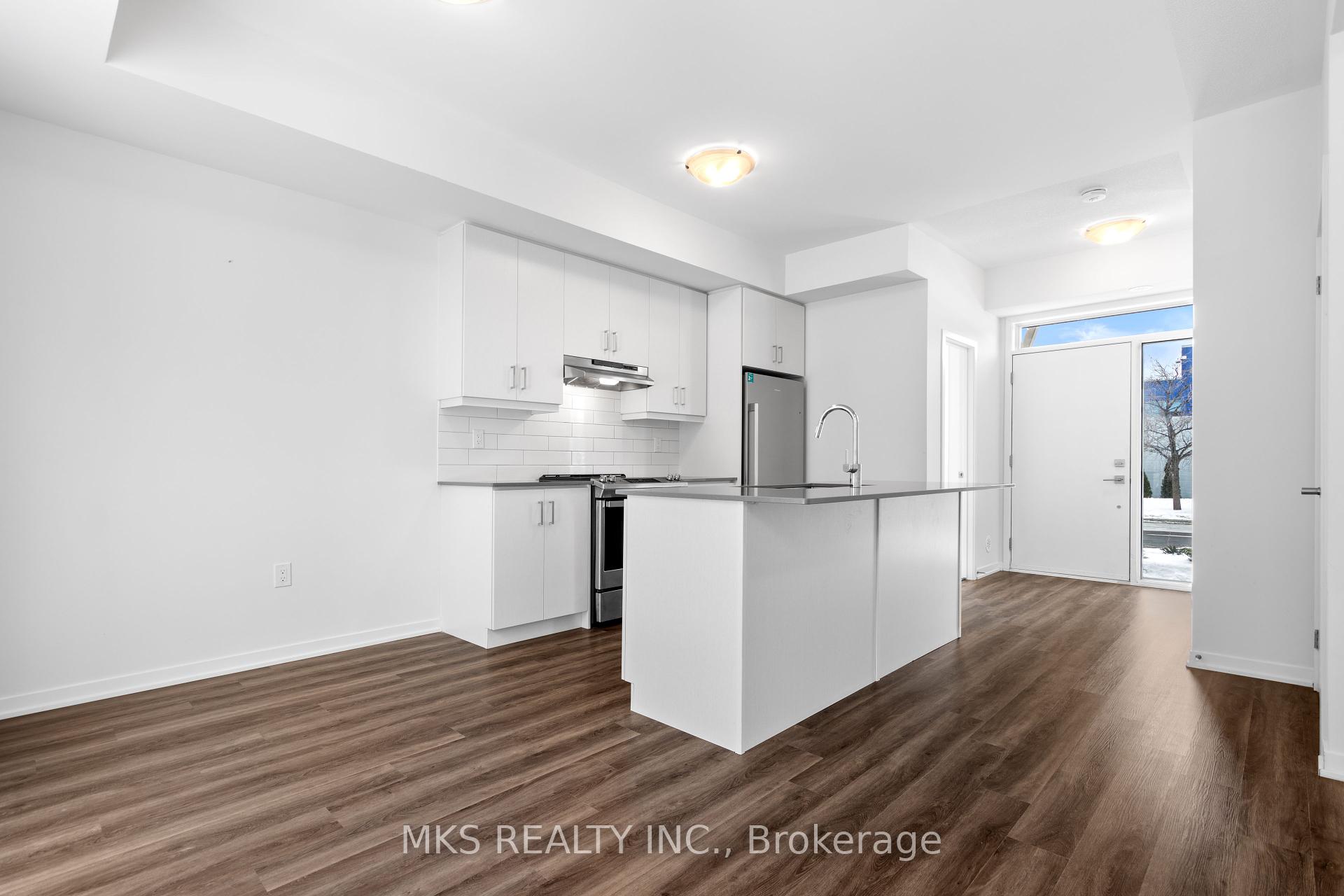 3 Bedrooms Condo at 23 Mable Smith,  Vaughan For sale