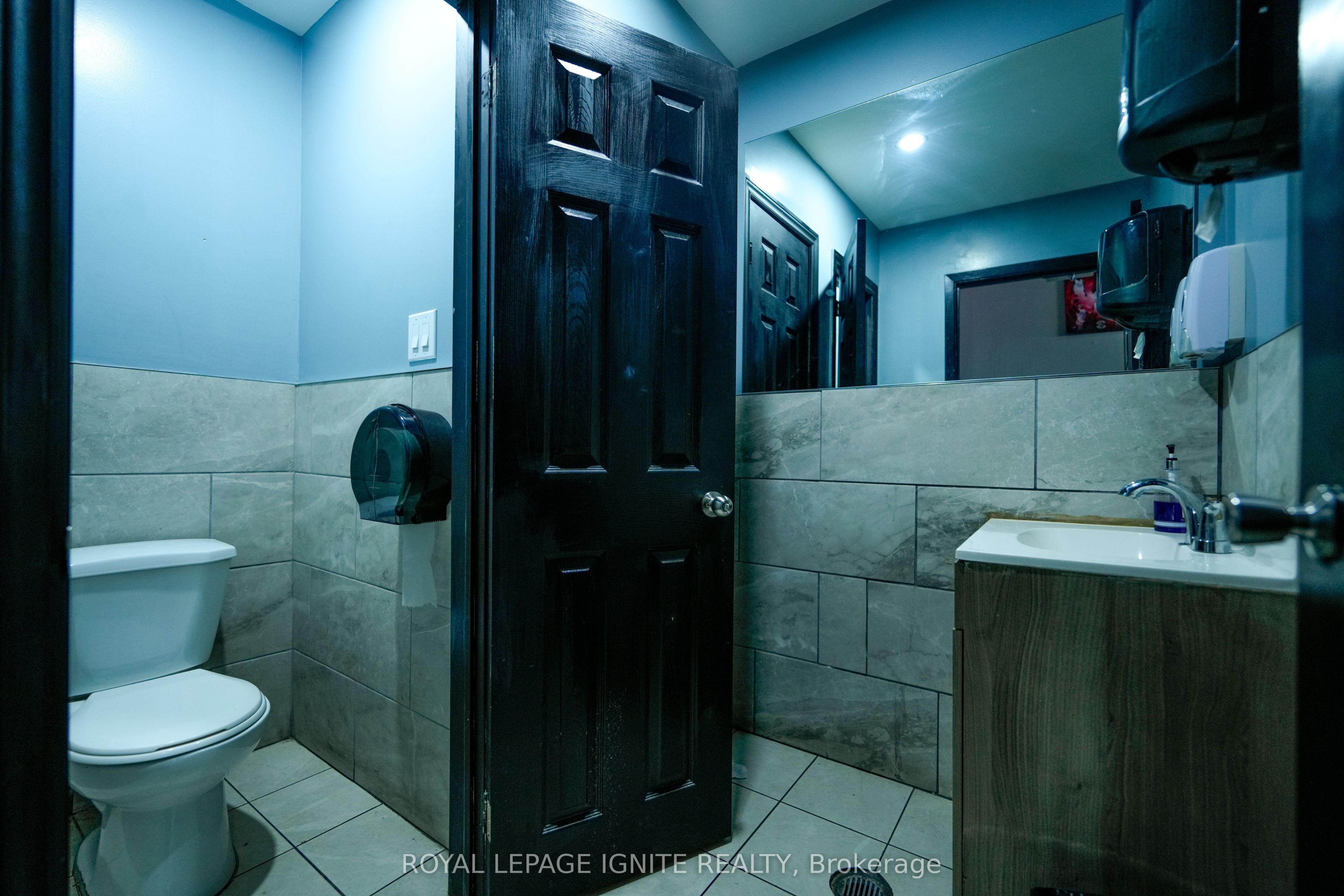4190 Kingston Road, #1&2