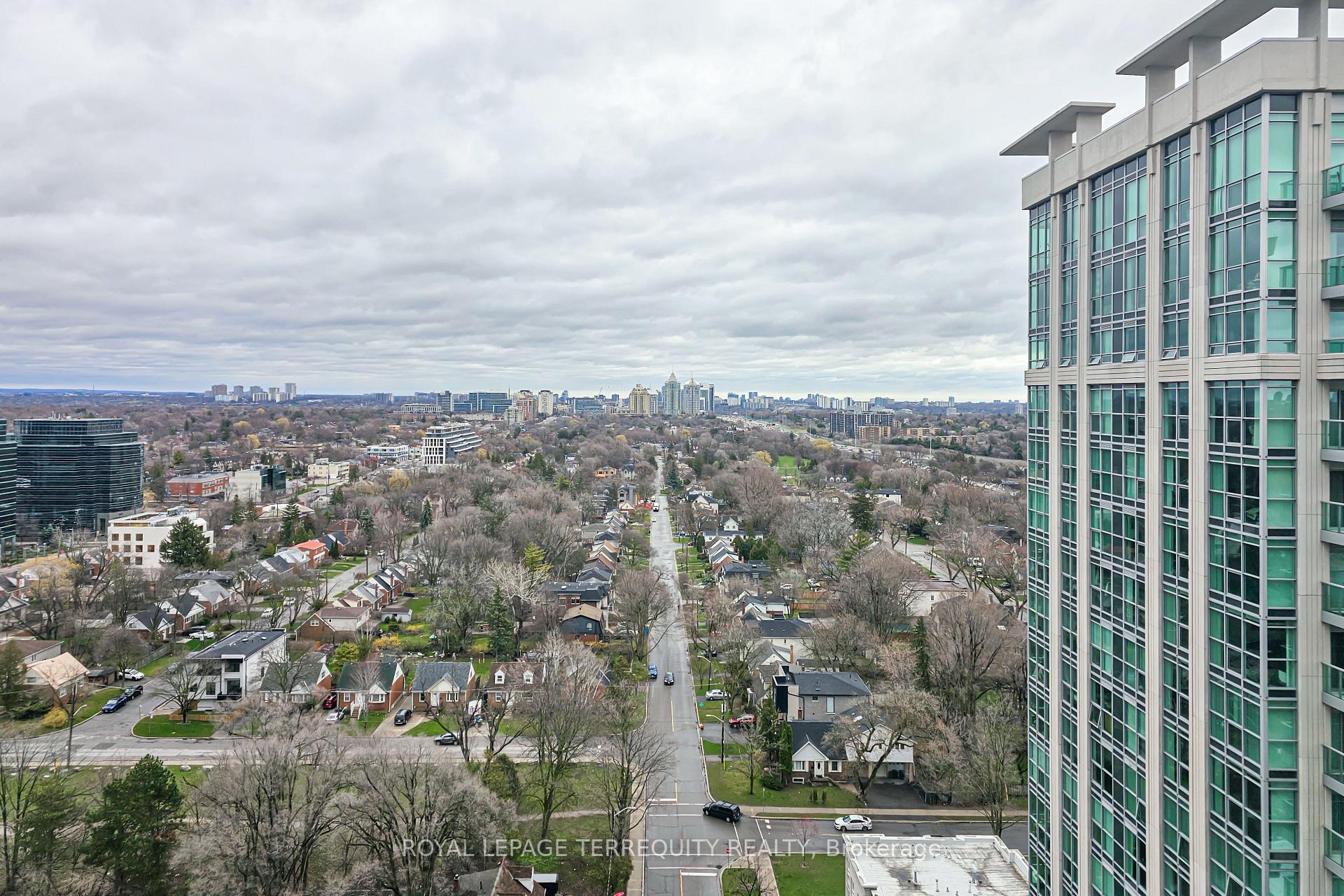 2 Bedrooms Condo at 35 Bales, Toronto For sale
