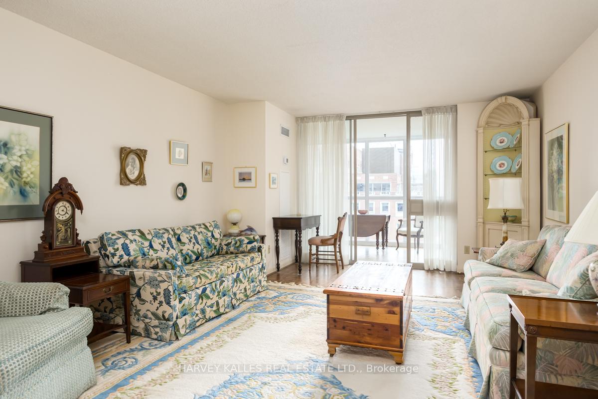 278 Bloor Street E 1501