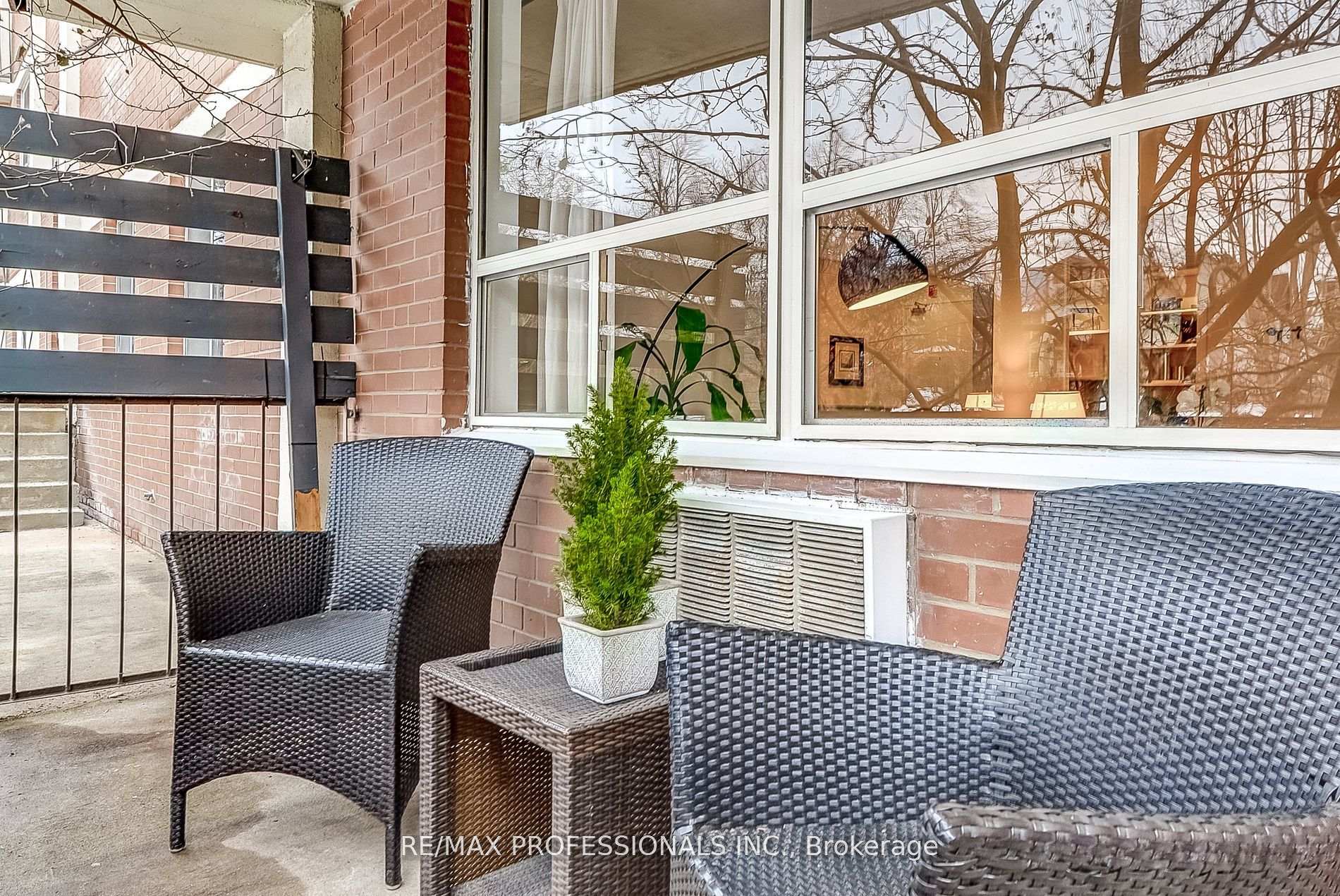 2 Bedrooms Co-op at 100 Coe Hill, Toronto For sale