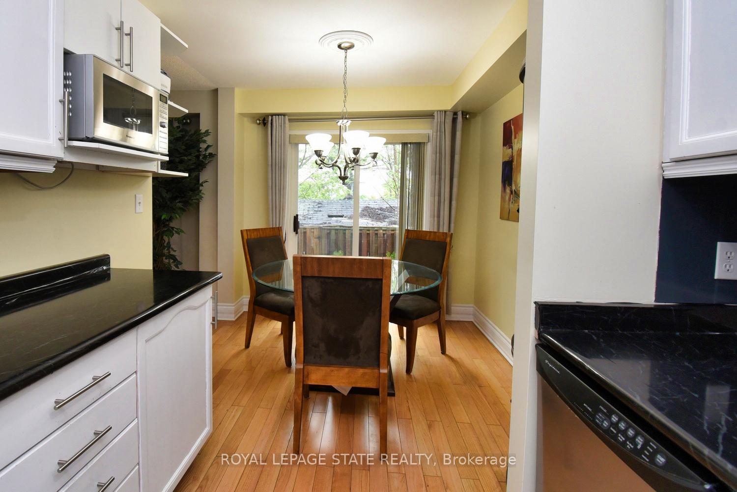 3 Bedrooms Condo at 565 Rymal, Hamilton For sale