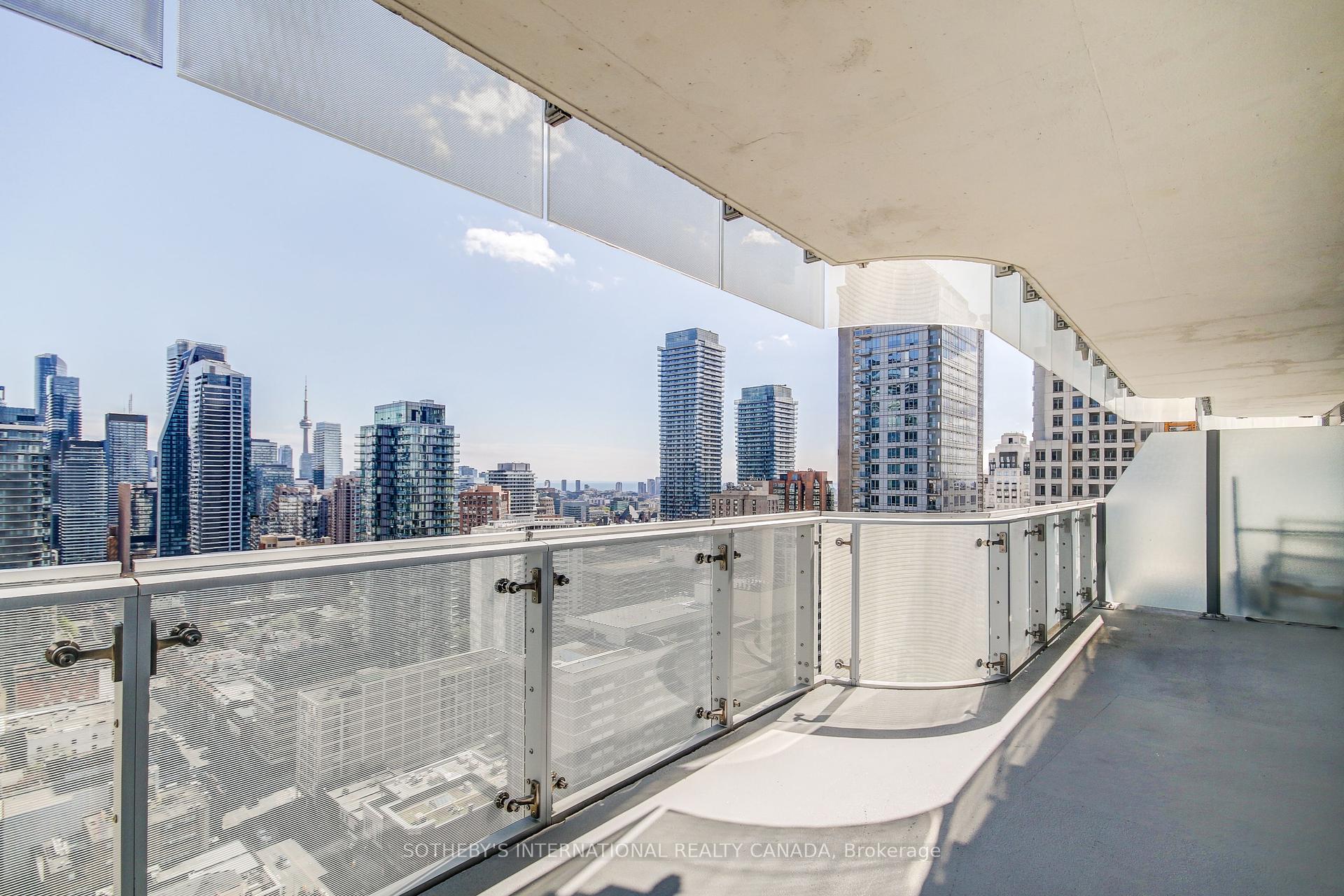 2 Bedrooms Condo at 1 Bloor, Toronto For sale