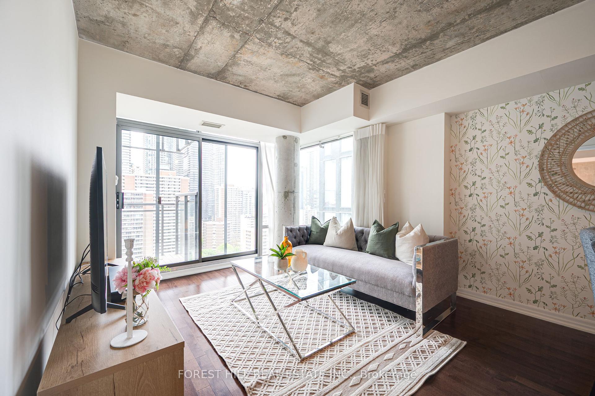 2 Bedrooms Condo at 22 Wellesley, Toronto For sale