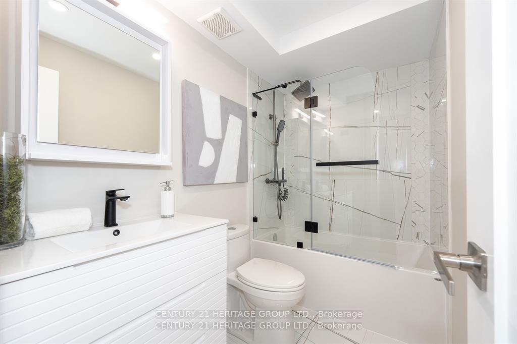 2 Bedrooms Condo at 3303 Don Mills, Toronto For sale