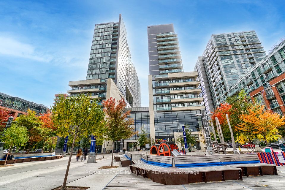 36 Lisgar