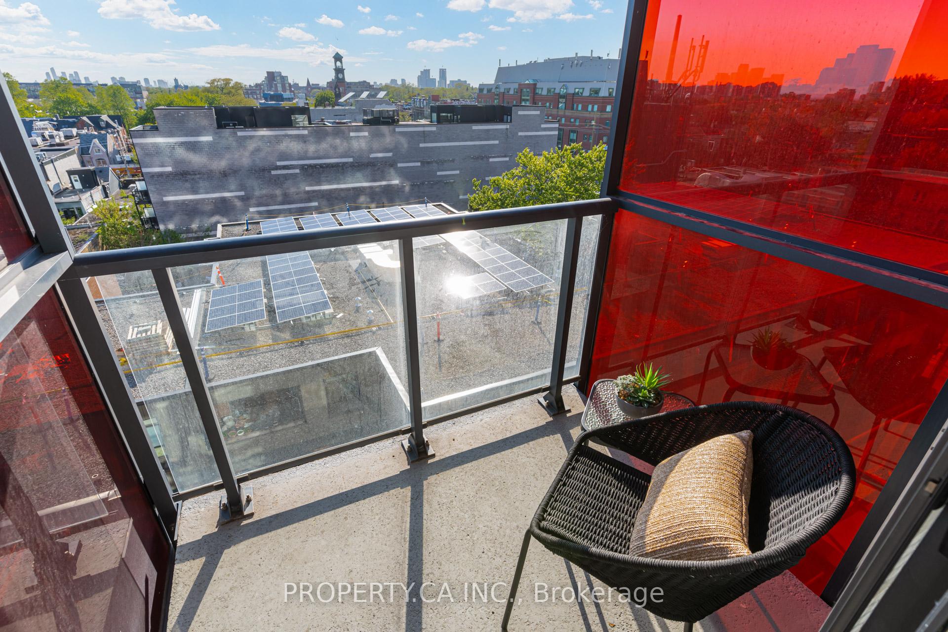 2 Bedrooms Condo at 297 College, Toronto For sale