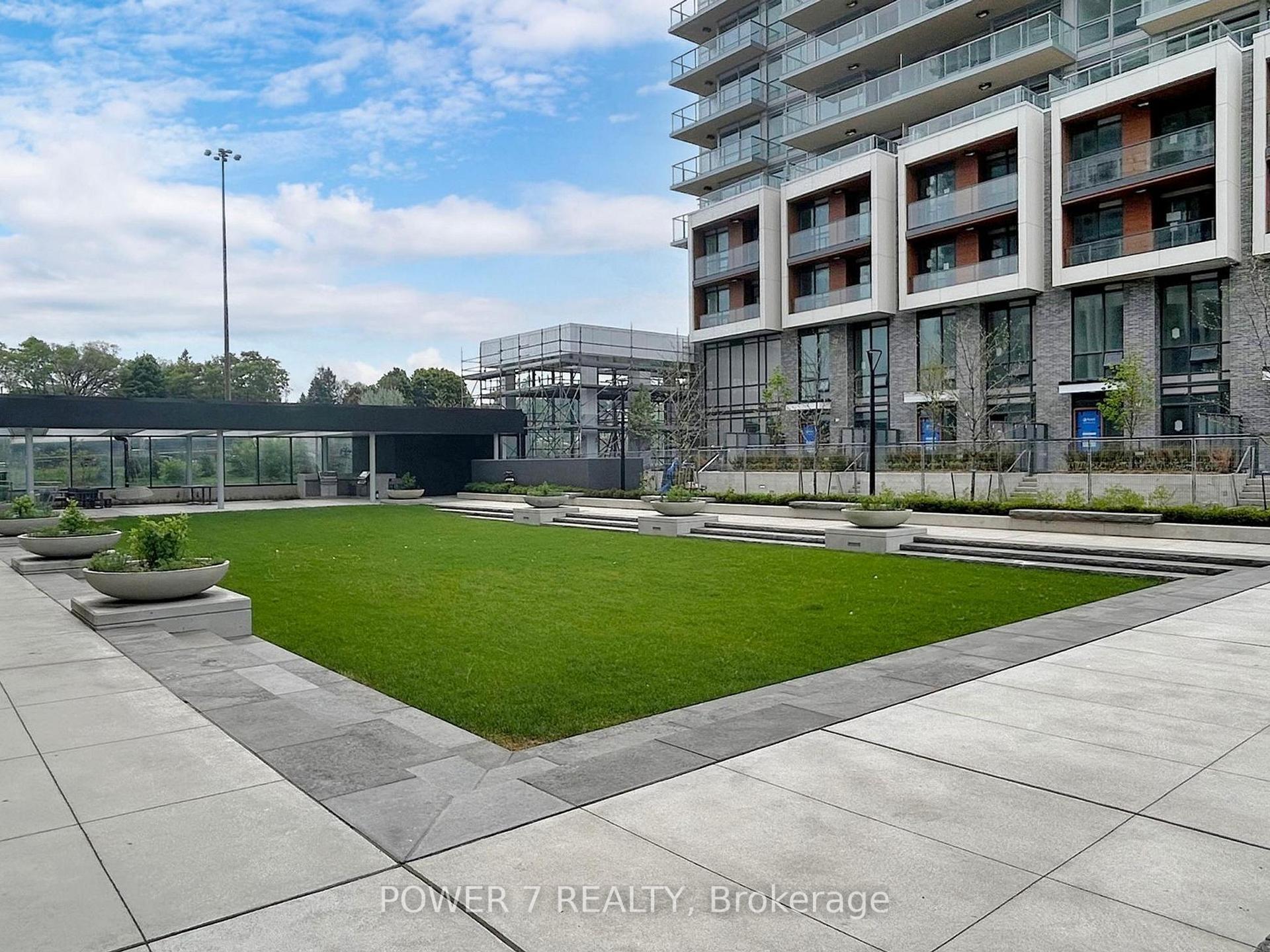 1 Bedroom Condo at 27 McMahon,  Toronto For sale