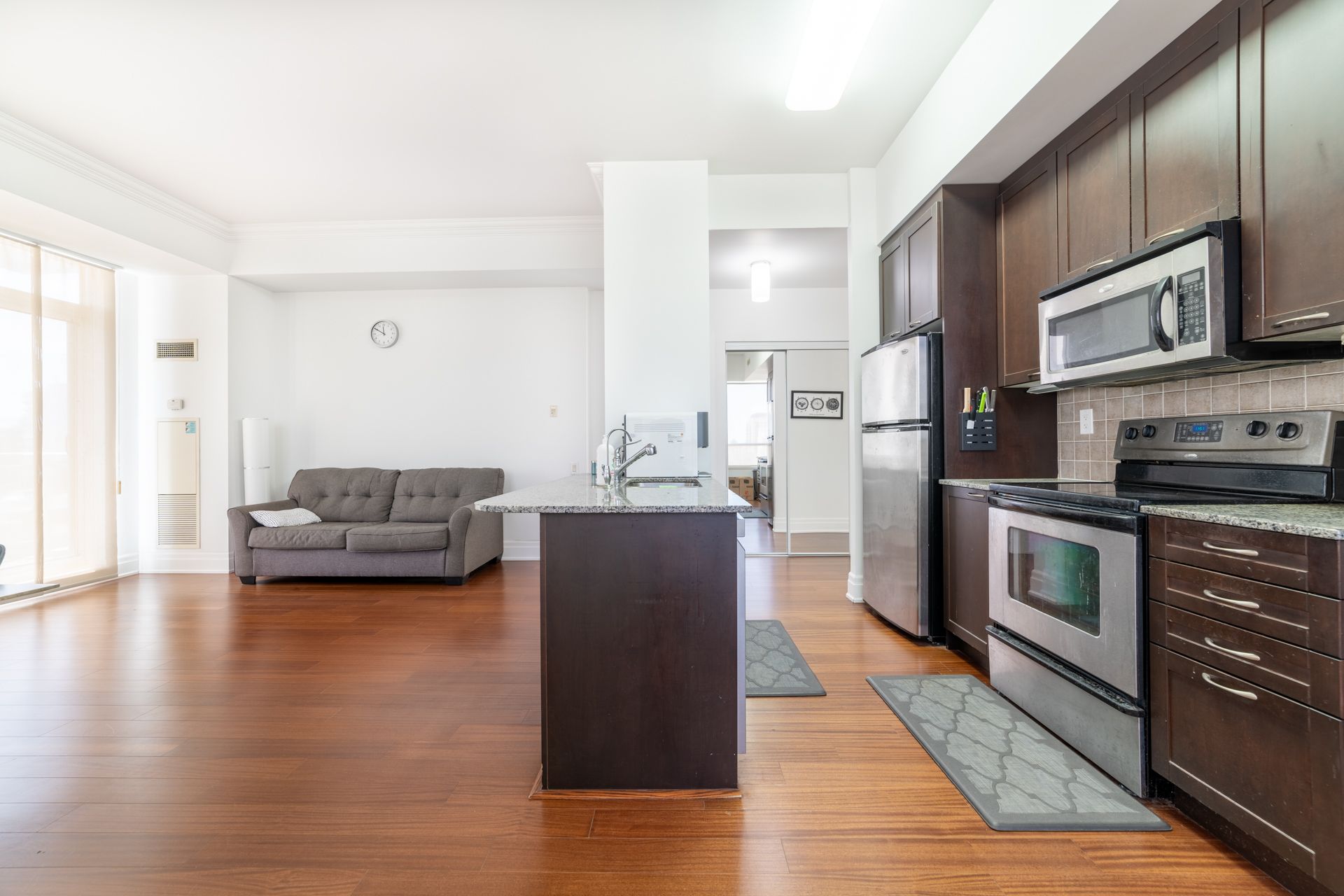 777 Steeles Avenue W LPH9