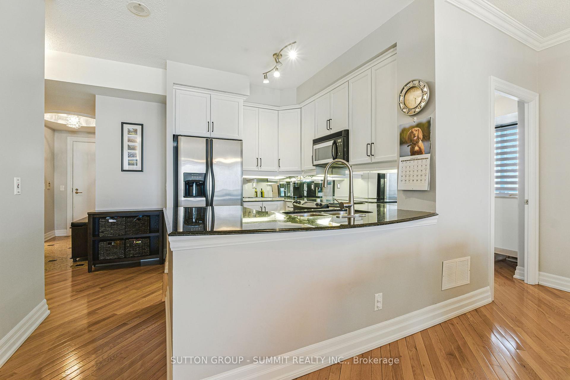 2 Bedrooms Condo at 2083 Lake Shore, Toronto For sale
