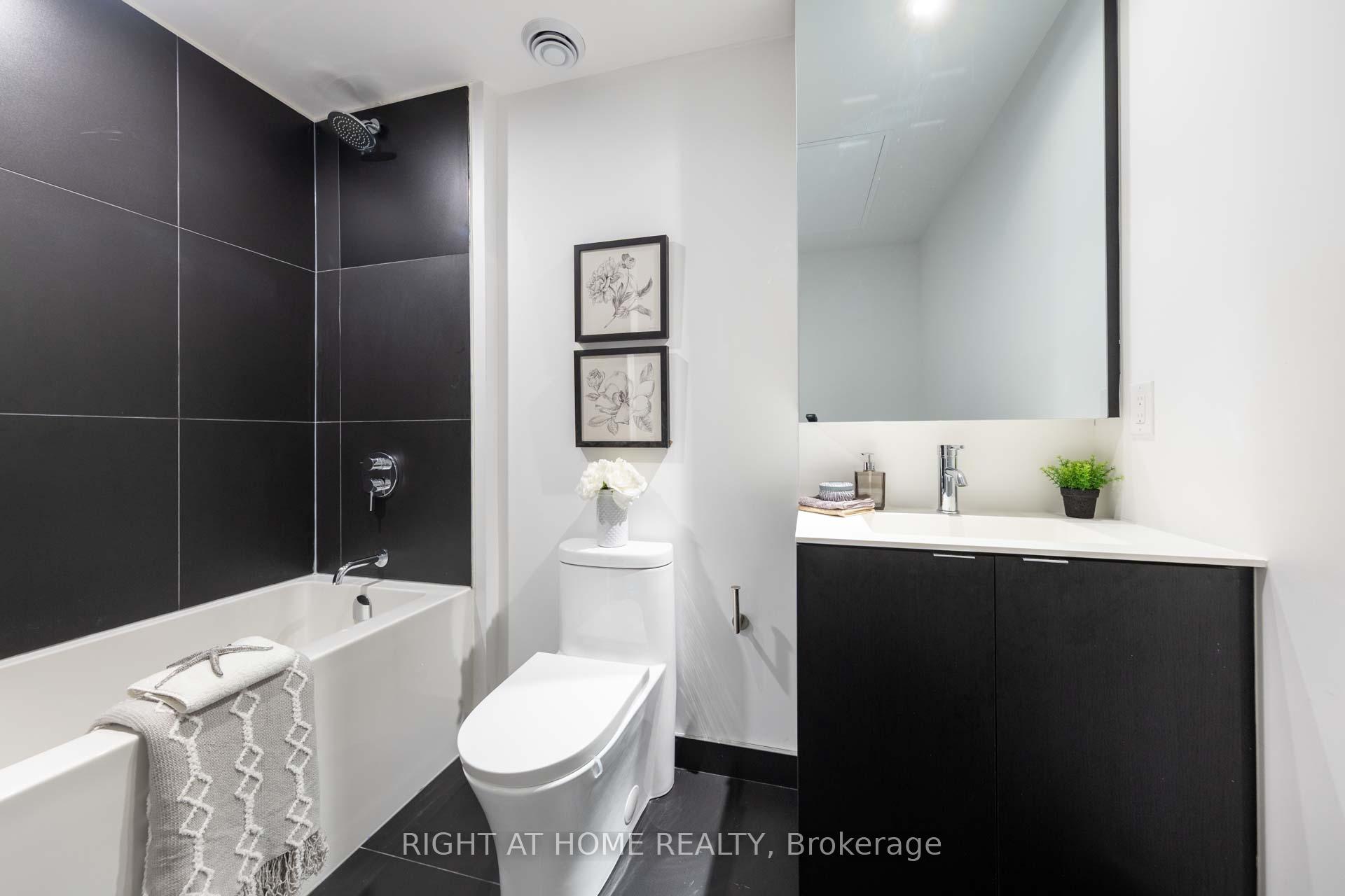 3 Bedrooms Condo at 20 Edward, Toronto For sale