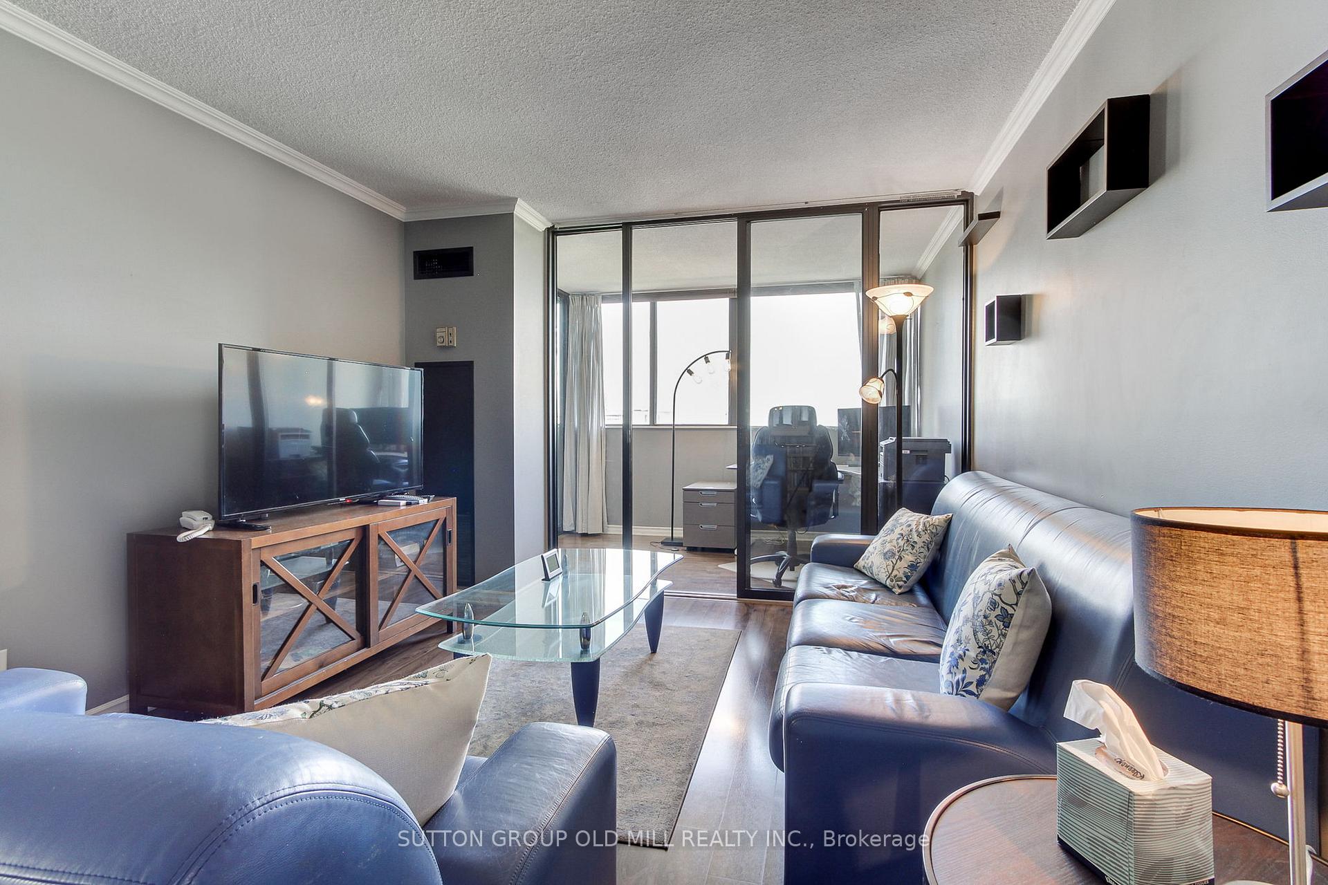 3 Bedrooms Condo at 133 Torresdale, Toronto For sale