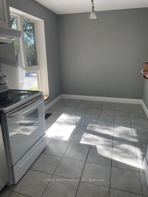3 Bedrooms Condo at 91 Scenic Mill,  Toronto For sale