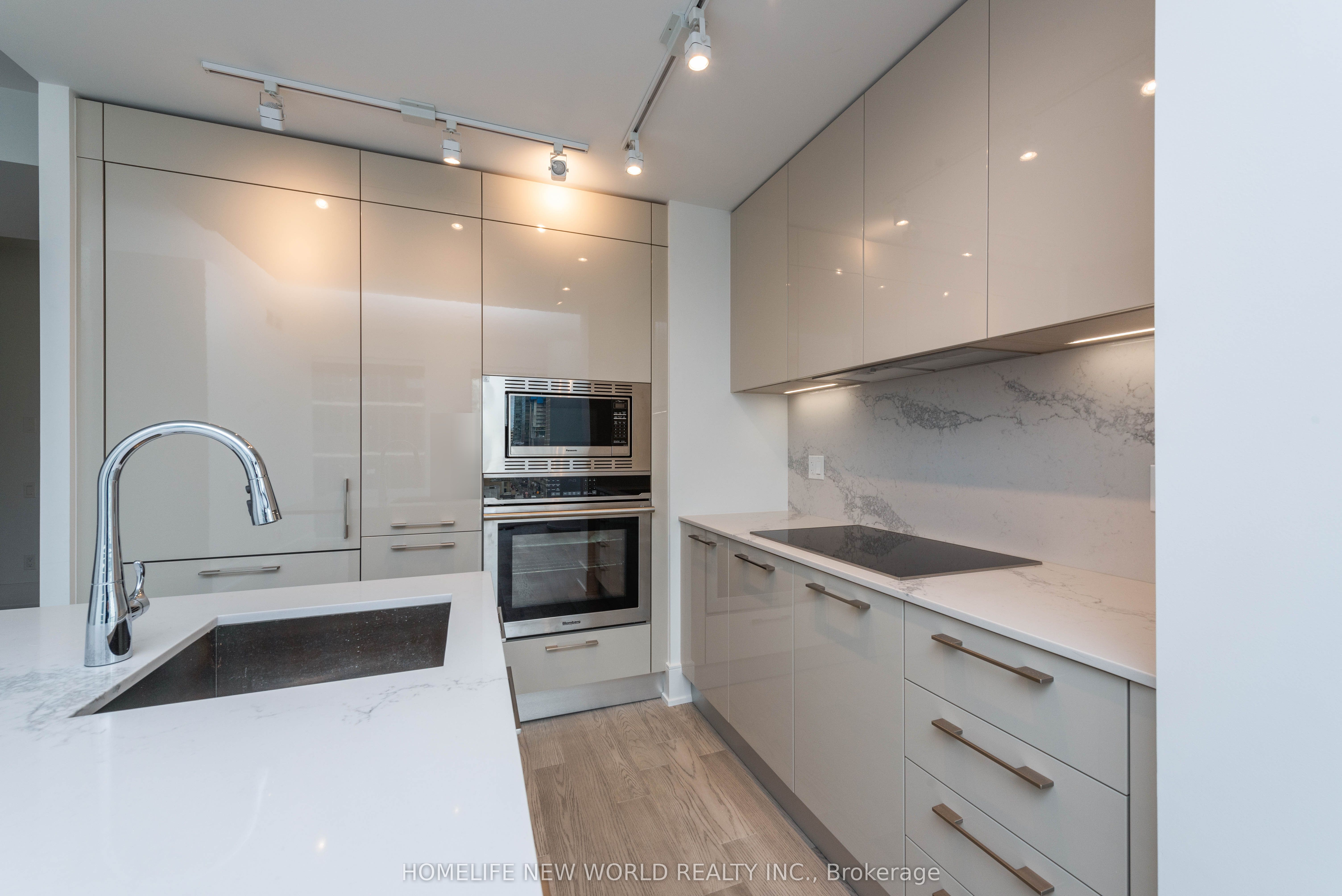 1 Gloucester Street, #1116