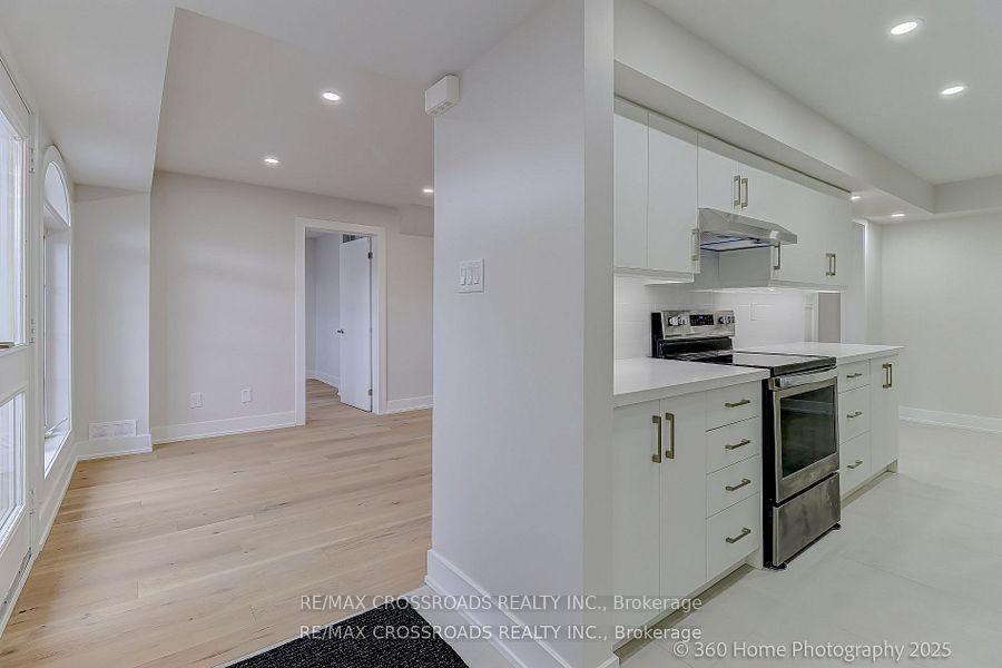 3 Bedrooms Condo at 70 Sidney Belsey, Toronto For sale