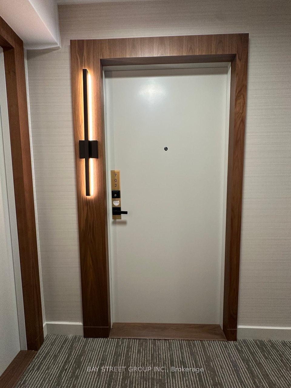 1 Bedroom Condo at 327 King, Toronto For sale