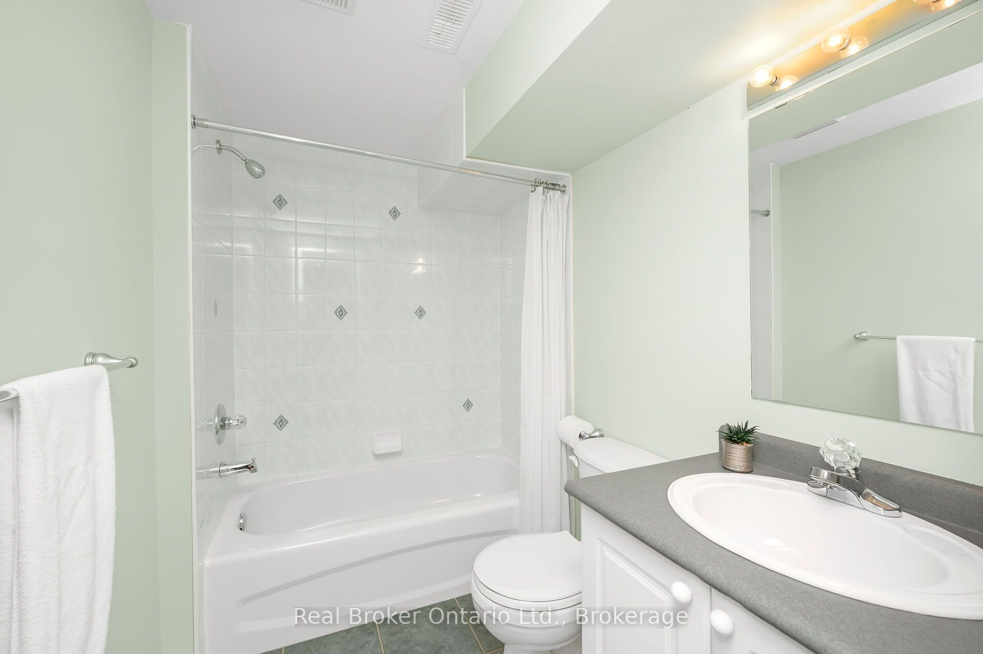 710 Spring Gardens Road, #98