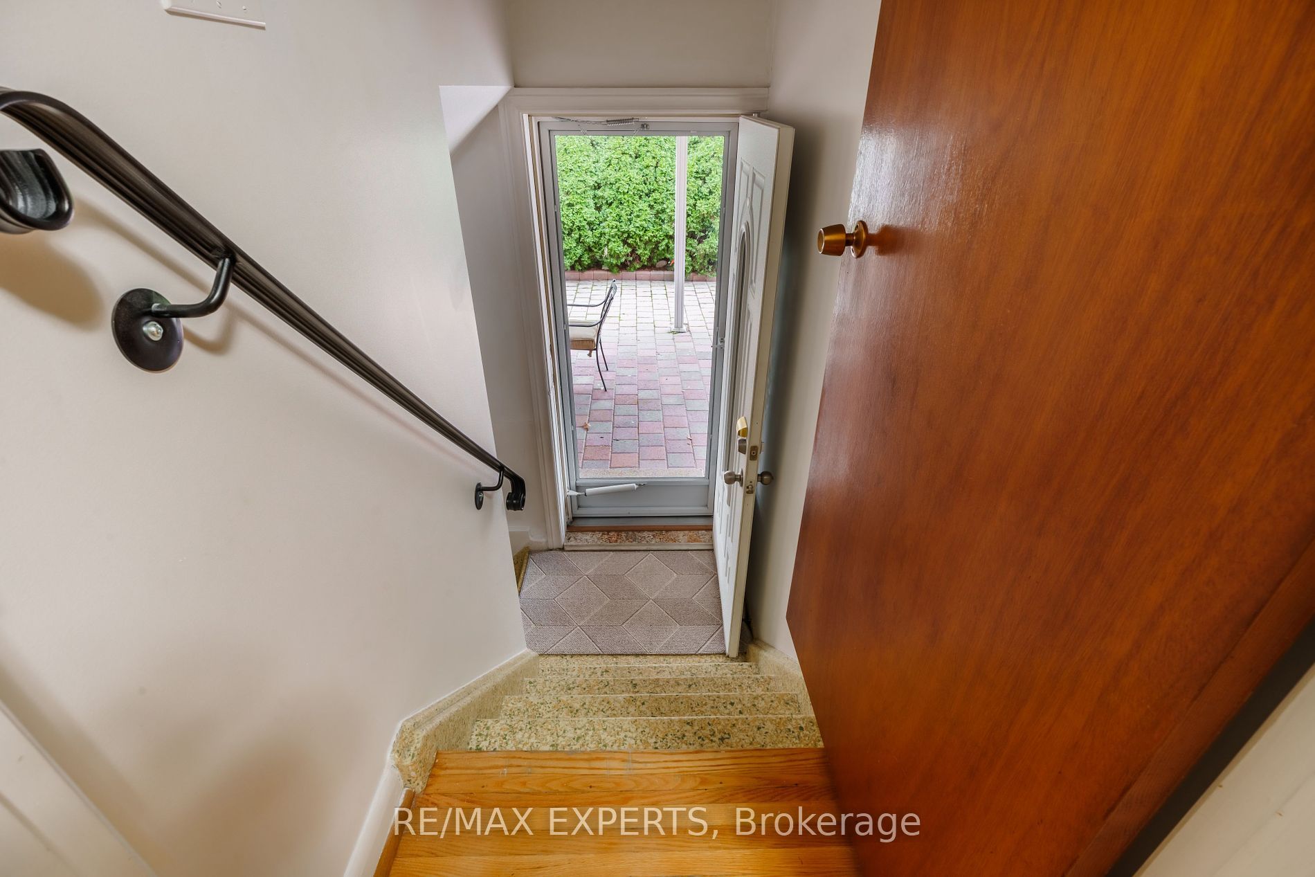 1 Creston Road