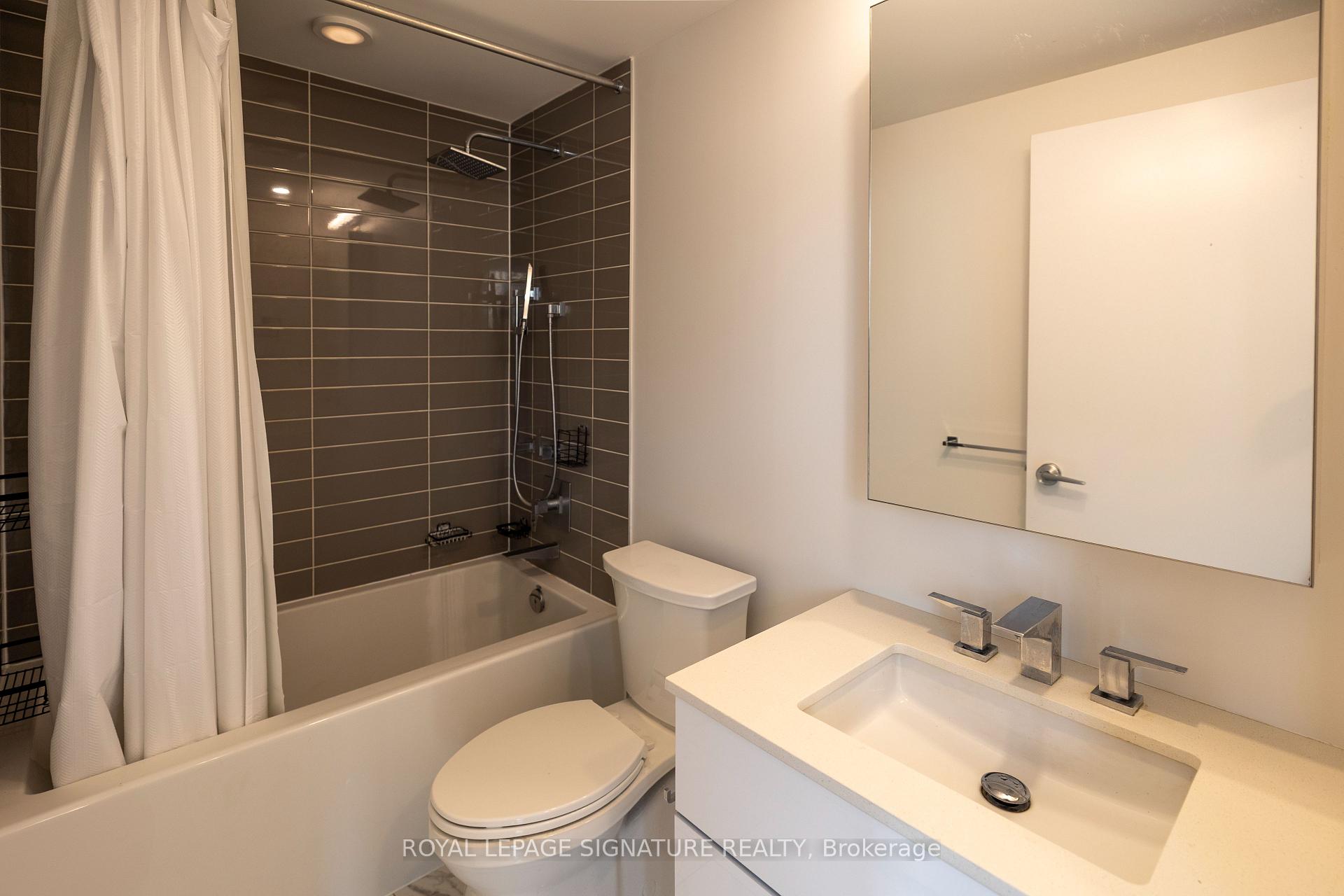 2 Bedrooms Condo at 25 Richmond, Toronto For sale