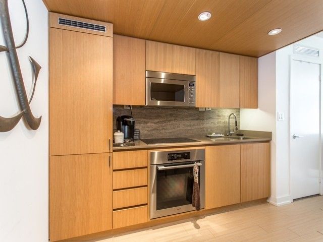 15 Iceboat Terrace 335