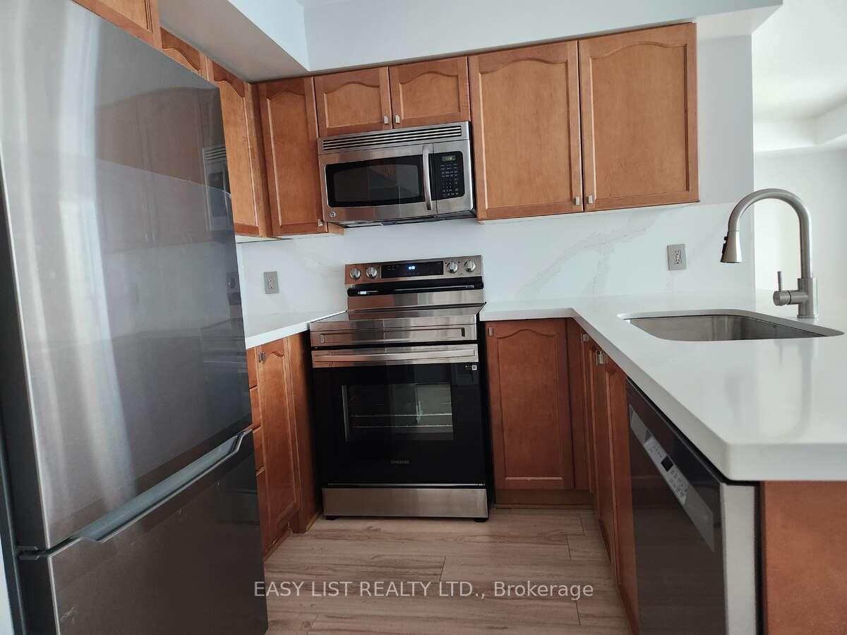 2 Bedrooms Condo at 51 Lower Simcoe, Toronto For sale