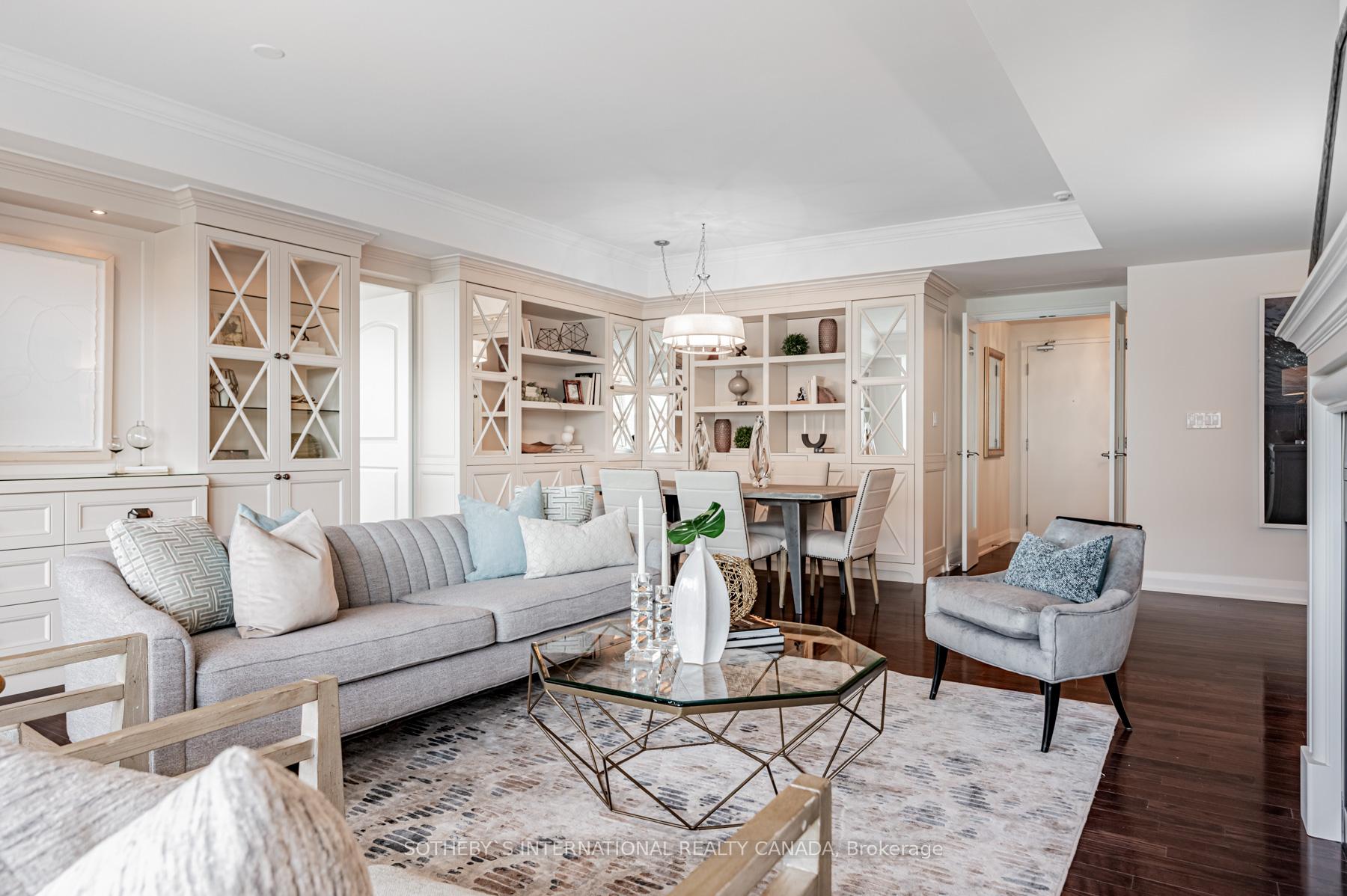 2 Bedrooms Condo at 1 Bedford,  Toronto For sale