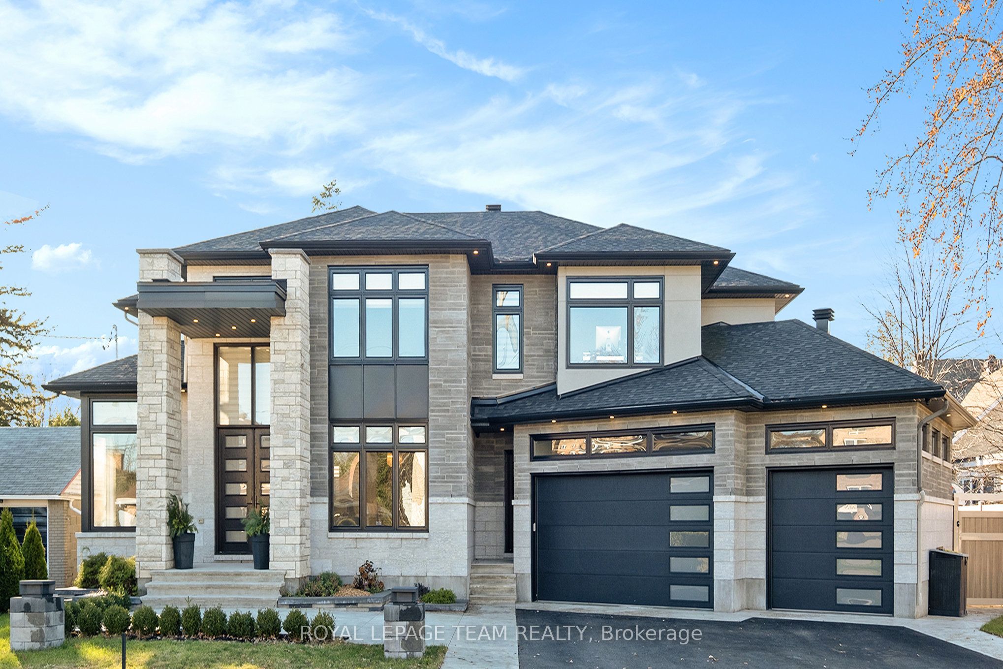 1670 ORTONA Avenue, MooneysBayCarletonHeightsanArea, ON K2C 1W7