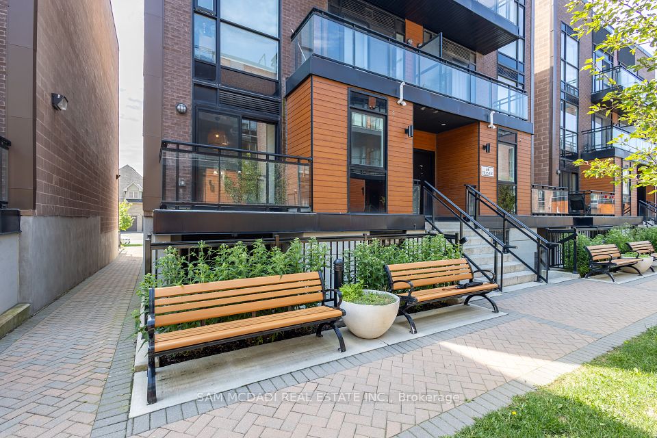 #F402 - 26 Coles Avenue, Vaughan, ON L4L 0J1