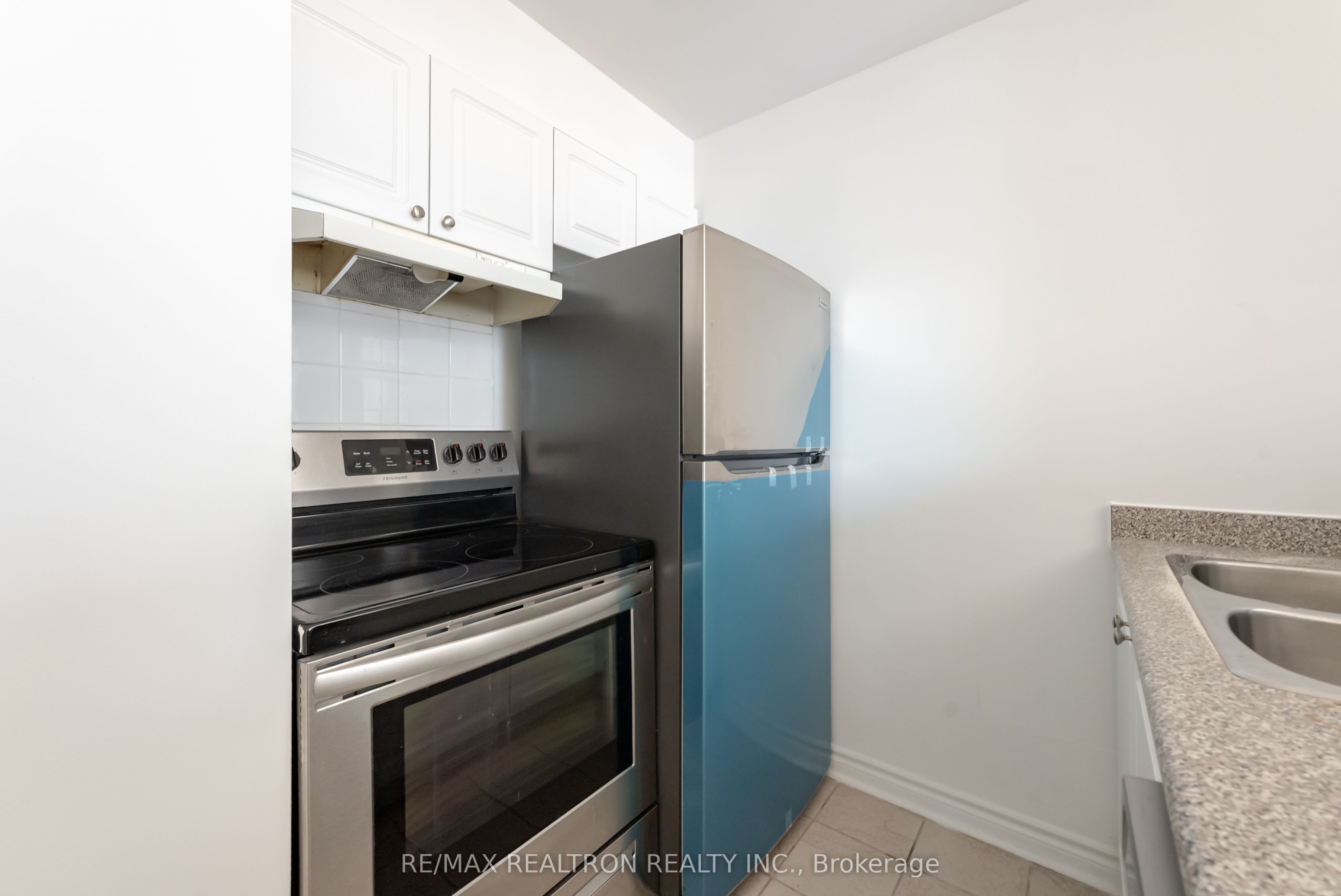 1401 Dupont Street, #225
