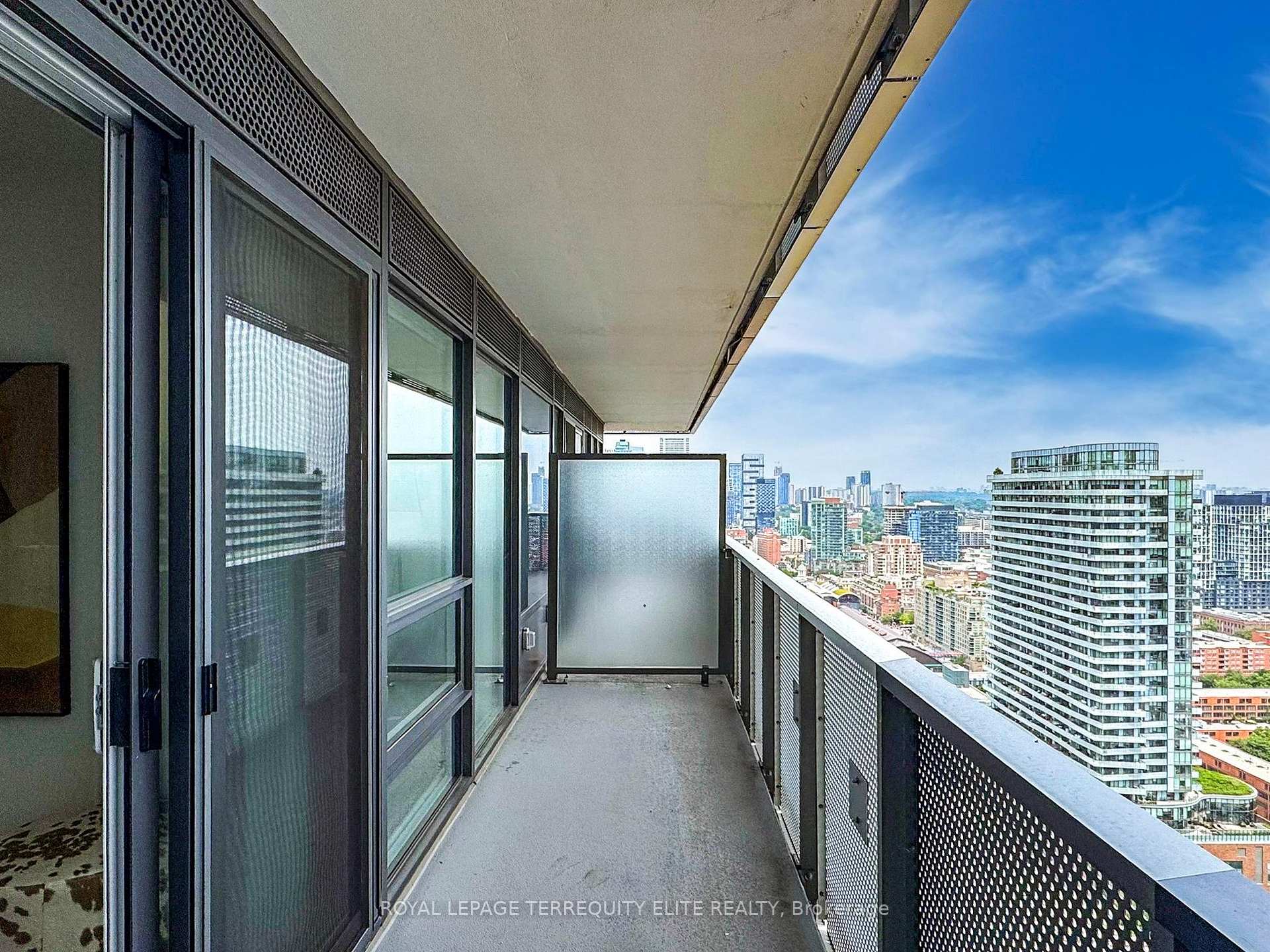 1 Bedroom Condo at 55 Cooper, Toronto For sale