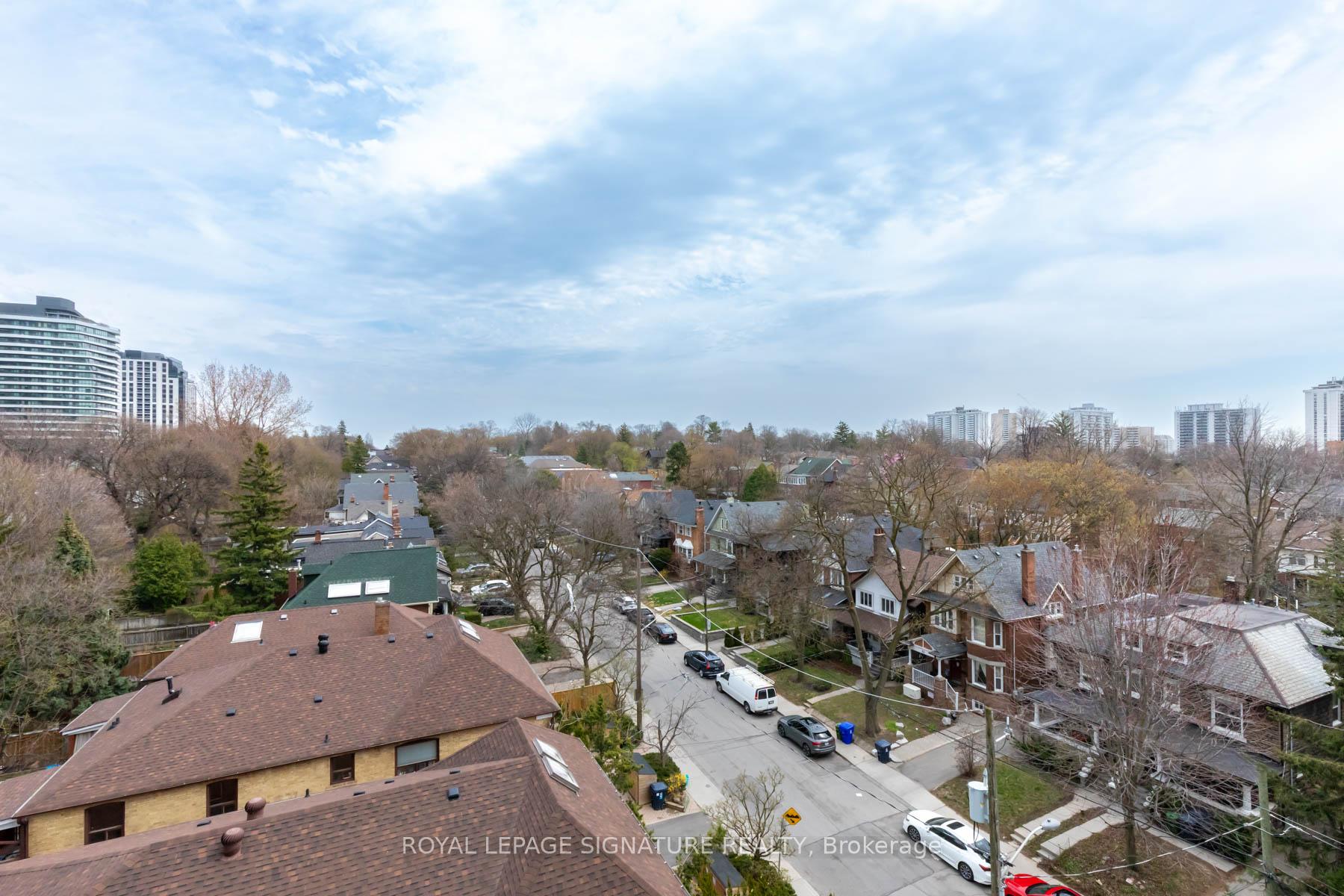 2 Bedrooms Condo at 8 Hillsdale, Toronto For sale
