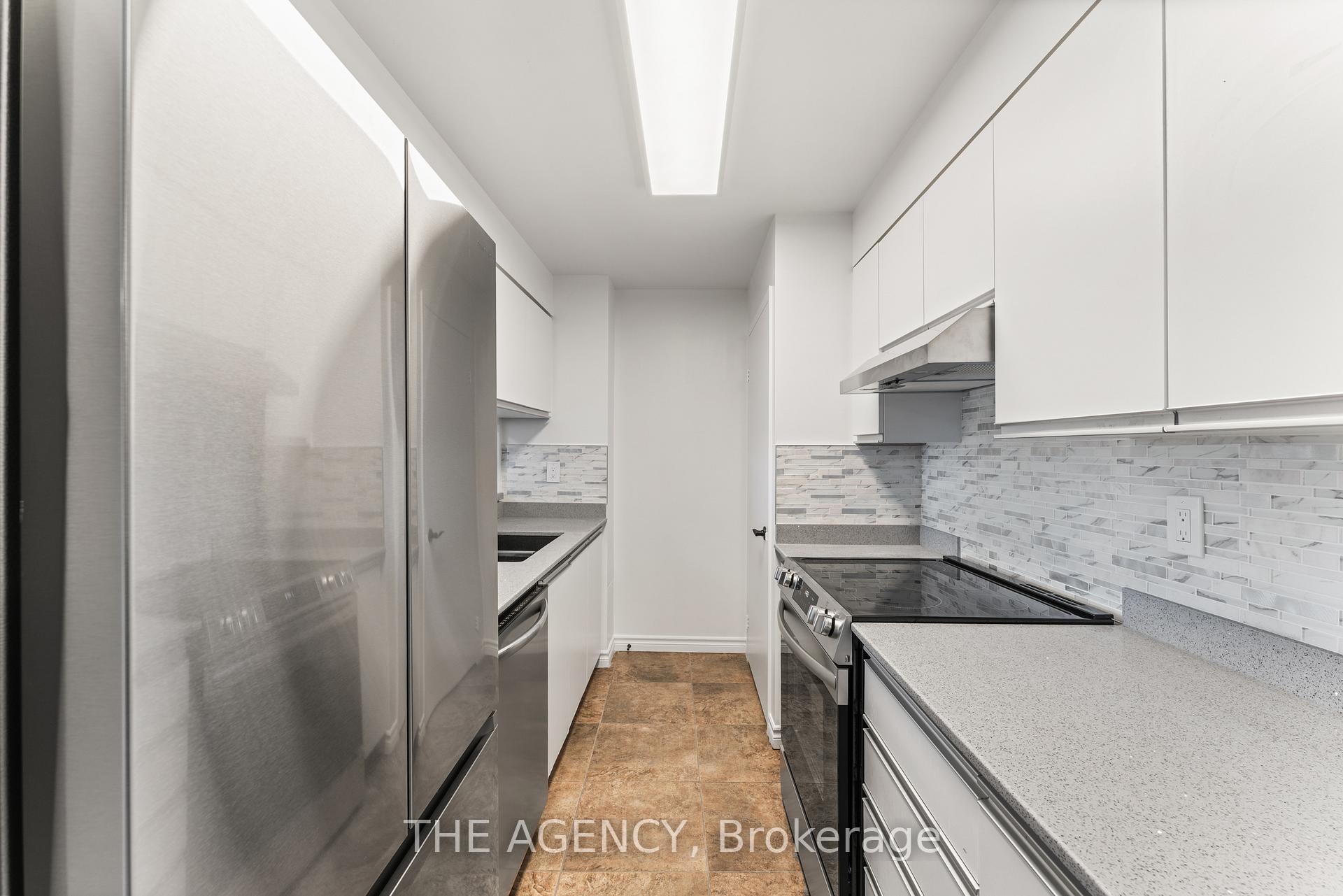 2 Bedrooms Condo at 90 Dale, Toronto For sale
