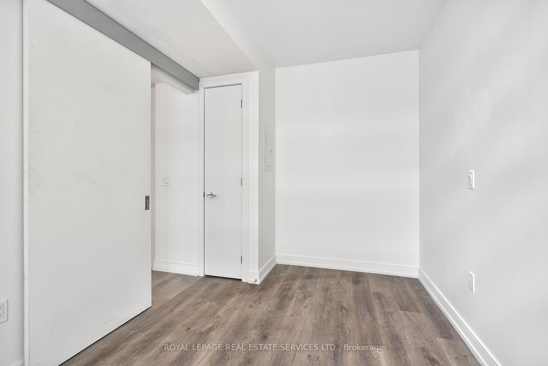 1 Bedroom Condo at 1 Jarvis, Hamilton For sale