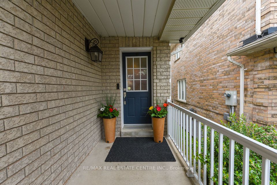 7168 Lantern Fly Hollow, Mississauga, ON L5W 1L6