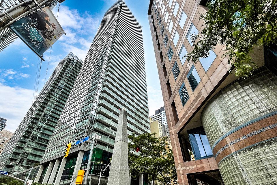 38 Grenville Street