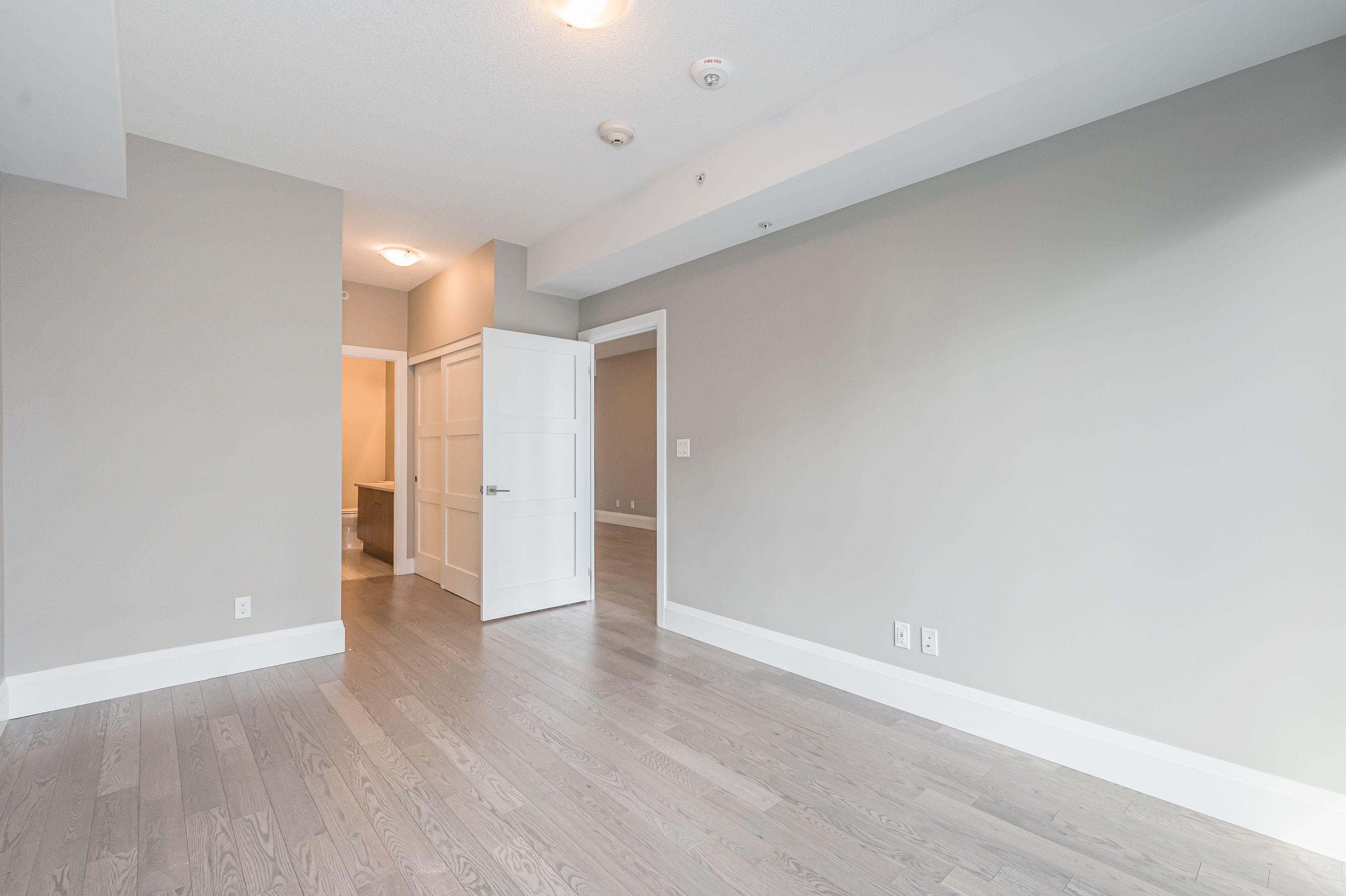 63 Arthur Street S 801