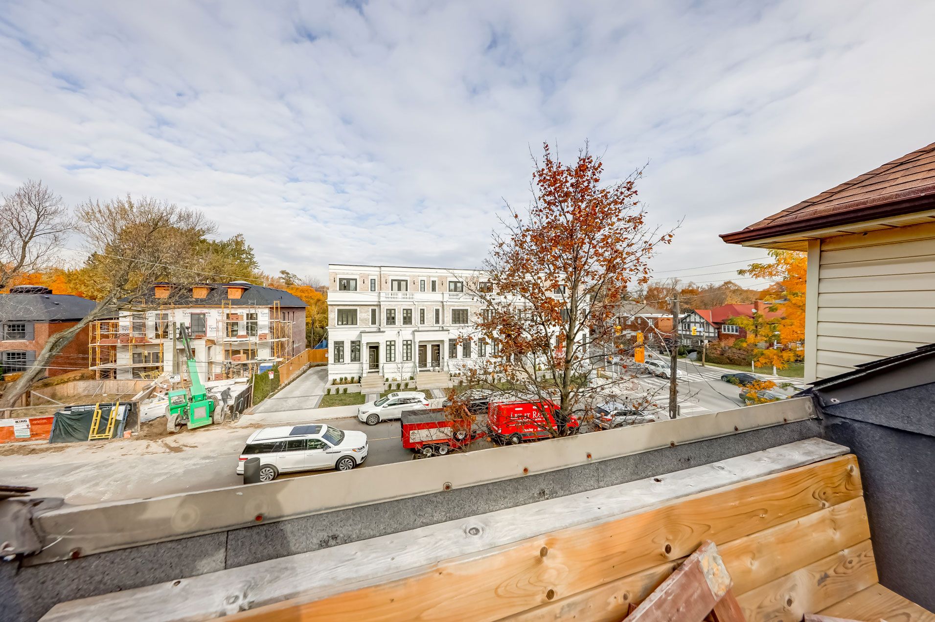 1200 Avenue Road Upper#3