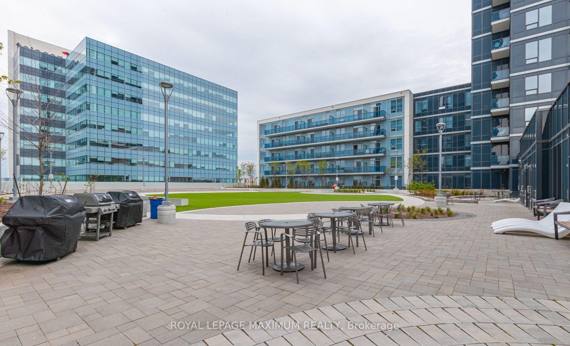 3 Bedrooms Condo at 3700 Highway 7, Vaughan For sale