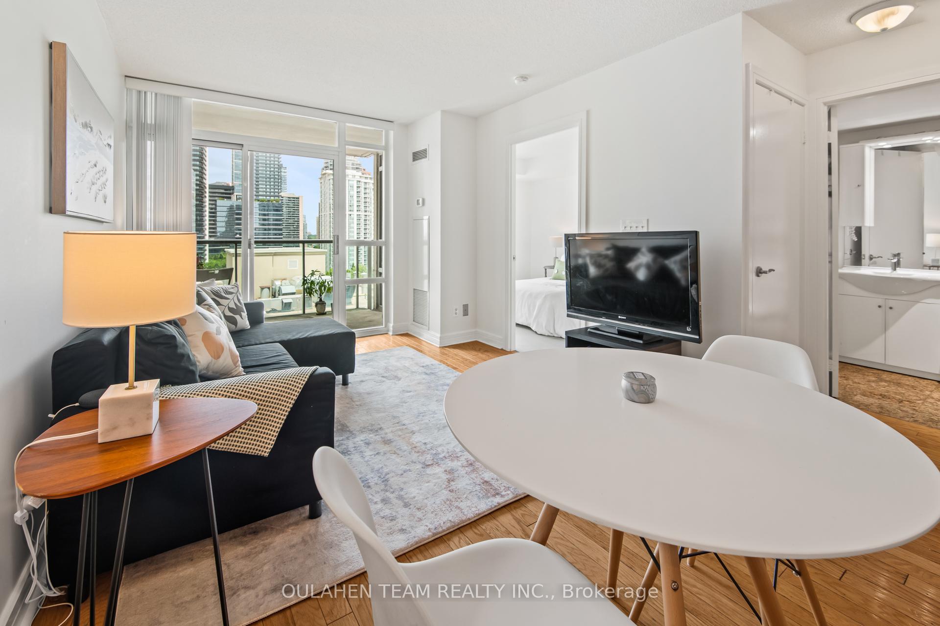 1 Bedroom Condo at 16 Harrison Garden, Toronto For sale