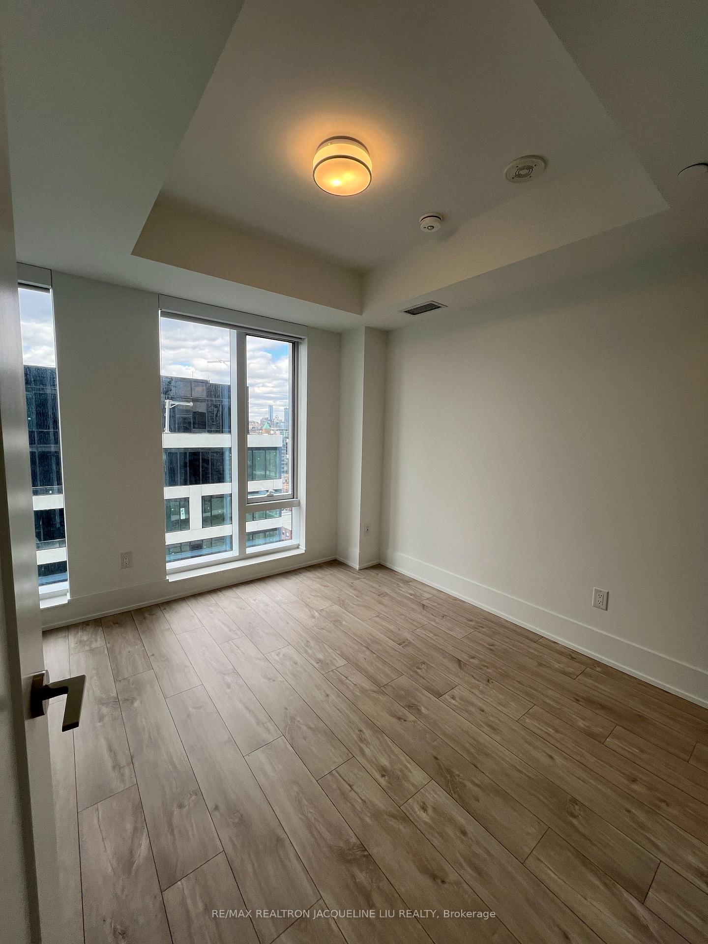 1 Bedroom Condo at 480 Front,  Toronto For sale