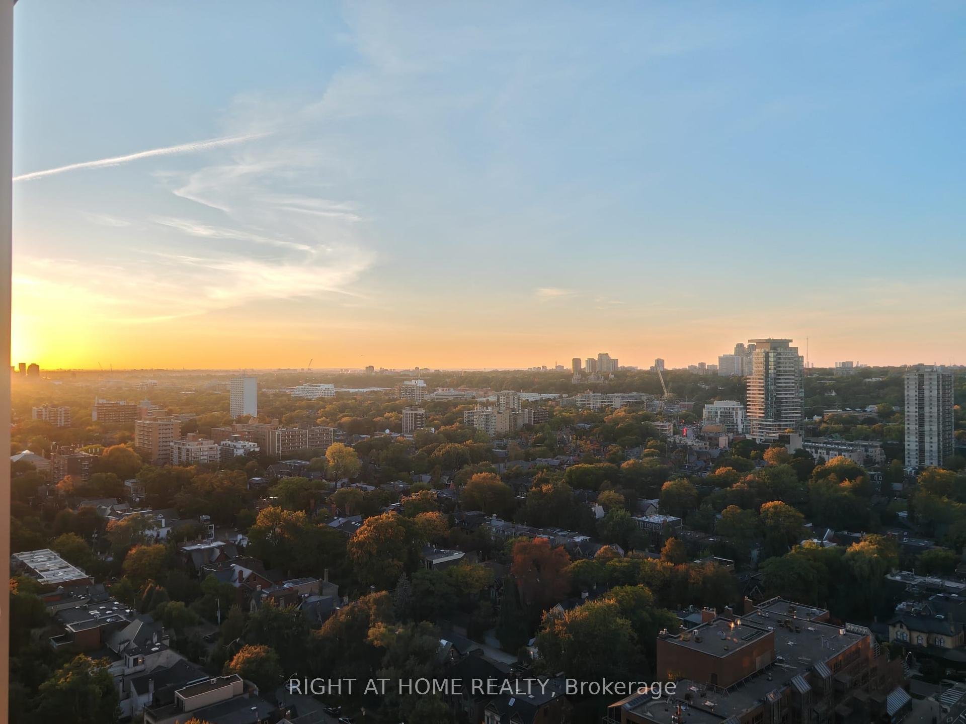 2 Bedrooms Condo at 155 Yorkville,  Toronto For sale