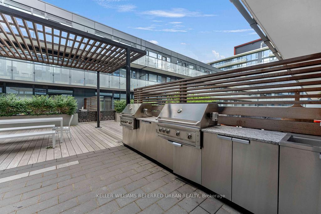 3 Bedrooms Condo at 35 Rolling Mills, Toronto For sale