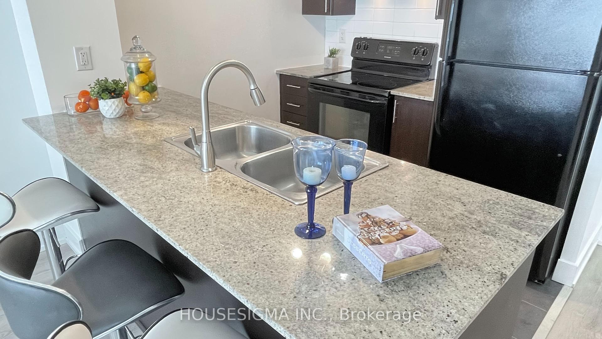 2 Bedrooms Condo at 190 Borough,  Toronto For sale