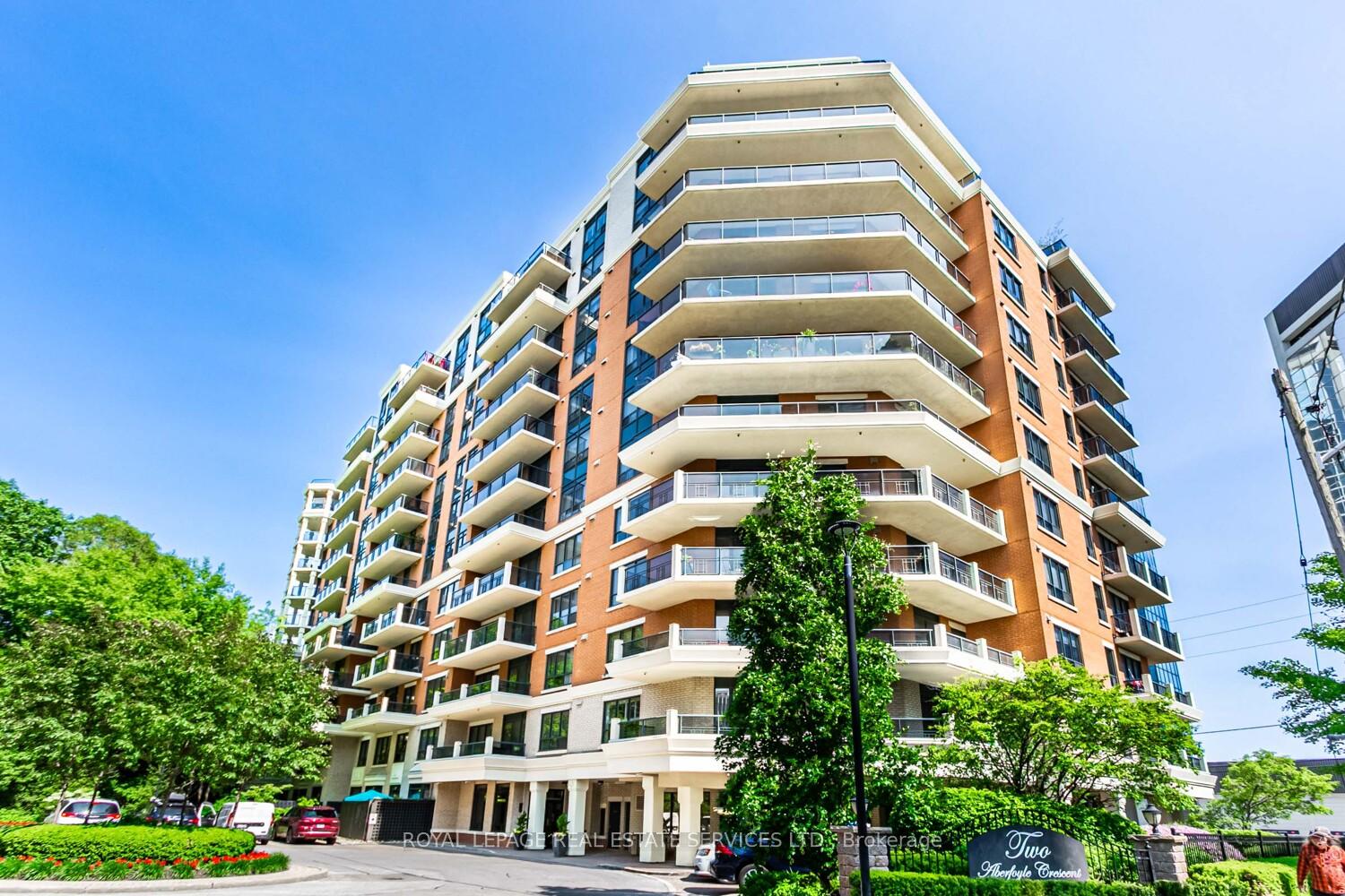 2 Bedrooms Condo at 2 Aberfoyle, Toronto For sale