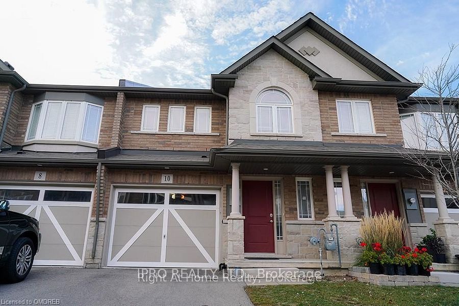 10 BLOOM Crescent