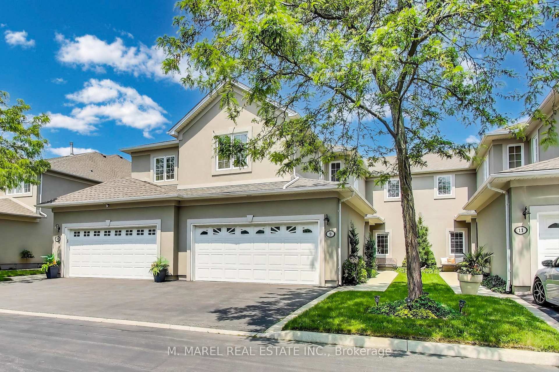 4 Bedrooms Condo at 484 Millen, Hamilton For sale